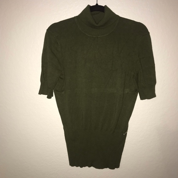 BCBGMaxAzria Turtleneck Sweater Short Sleeve Olive/ Army Green Sz L EUC - Picture 2 of 8